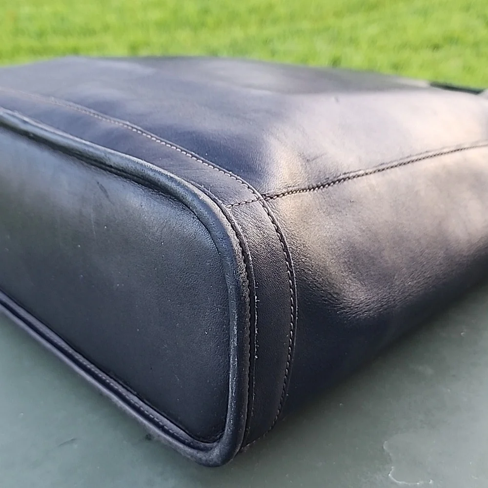 Authentic Vintage Coach Black Leather Bleecker Book Tote 9314